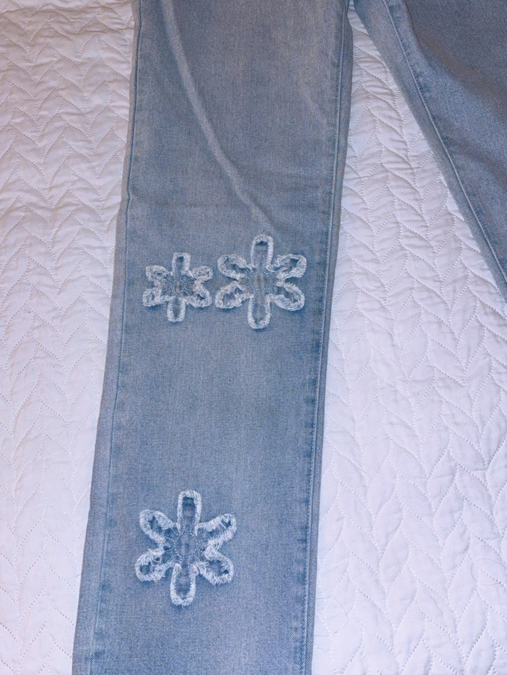 Light Blue Floral-Appliqué Straight-Leg Jeans - Picture 10 of 15